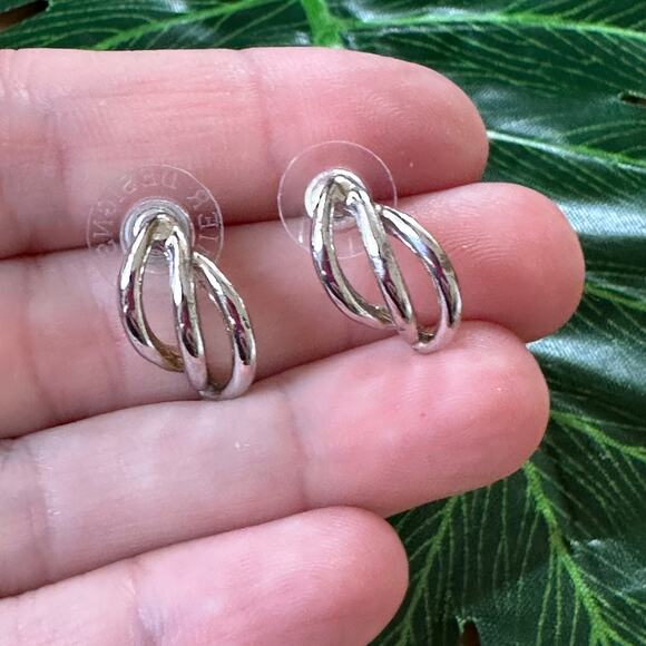 BOGO FREE OPEN SILVER STUD EARRINGS - Picture 4 of 6